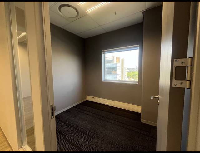 918M² OFFICE TO LET IN ROSEBANK